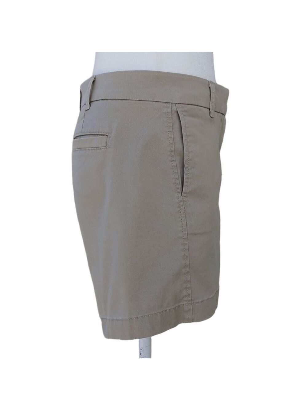 J. Crew 5" Khaki Cotton Stretch Chino Shorts in Women's Size 4 - Picture 5 of 17